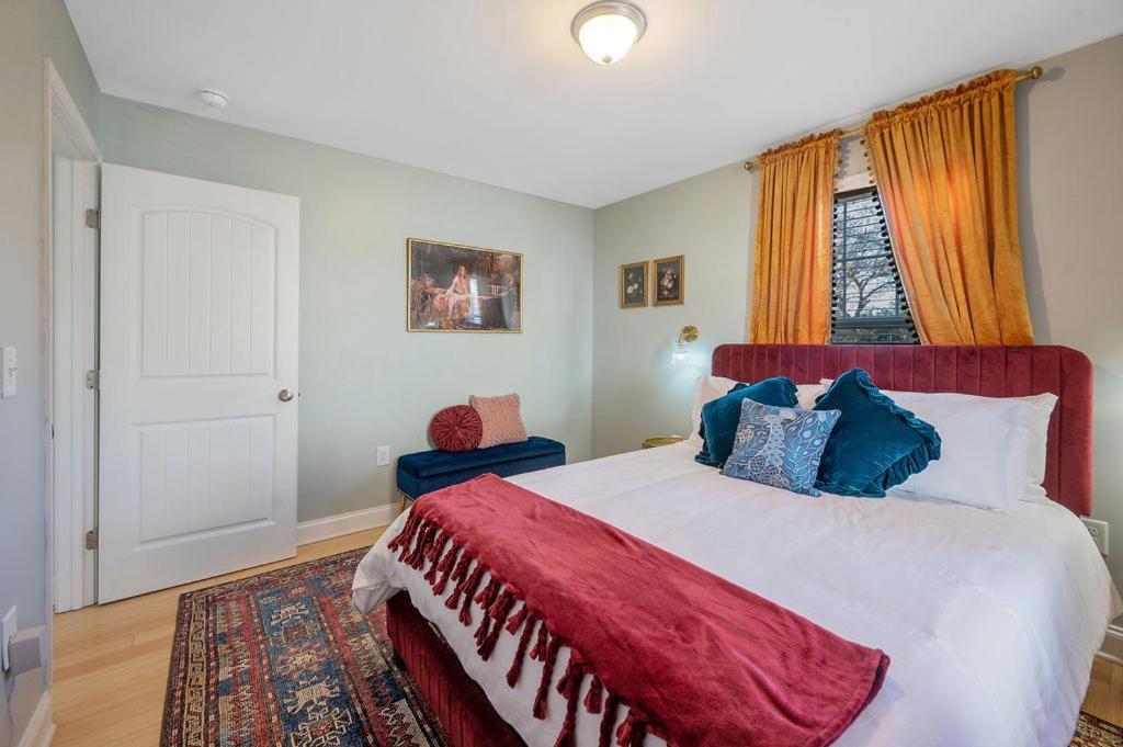 New Victorian Theme, 3Br, Lrg Backyard Close To Pnc Arena, Downtown, And Rdu Airport Raleigh Extérieur photo