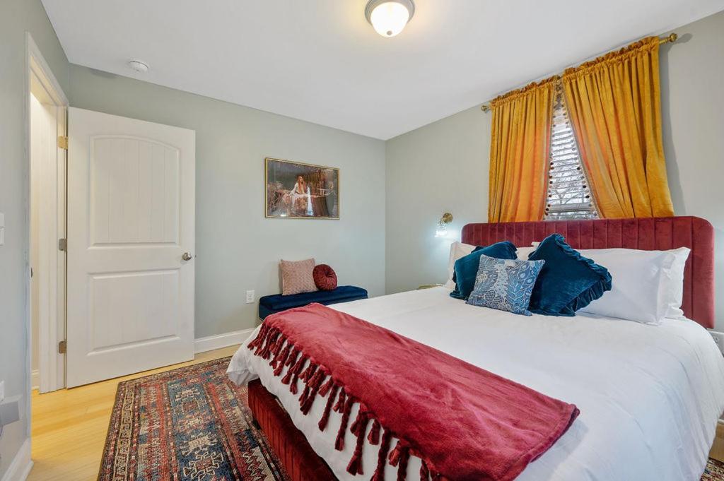 New Victorian Theme, 3Br, Lrg Backyard Close To Pnc Arena, Downtown, And Rdu Airport Raleigh Extérieur photo